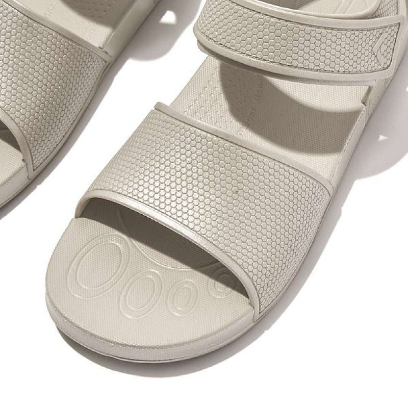 FitFlop Iqushion Junior Shimmer Ergonomic Back-Strap Kids' Sandals Silver | 054JIXSFZ