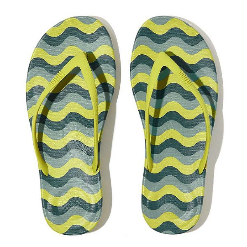 FitFlop Iqushion Wave Print Ergonomic Women's Flip Flops Light Green | 581FYZNVA