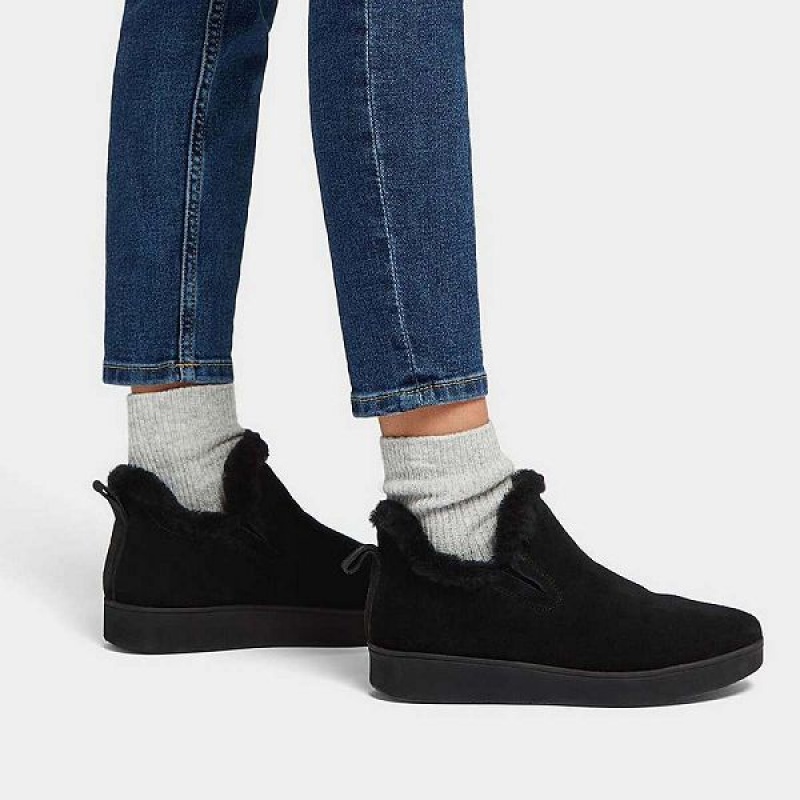 FitFlop Rally Shearling Lined Suede Slip On Women's Sneakers Black | 832LRPNCB